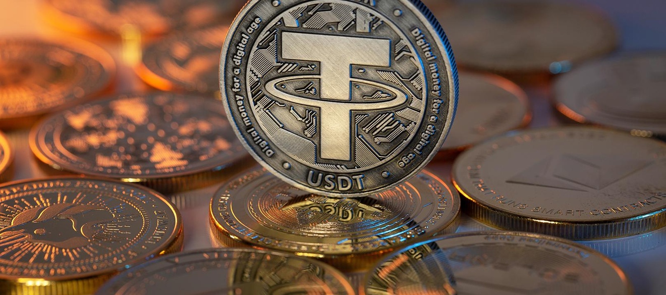 Представители ФРС обсуждают рост нейтральной ставки,  UBS повысил прогноз объема размещения облигаций бигтехов — главное из того, что нельзя было пропустить на этой неделе