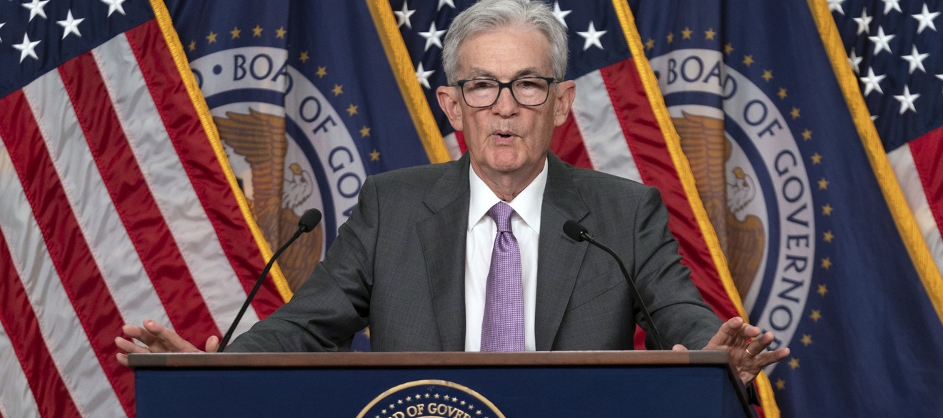 Последствия войны на Ближнем Востоке для рынков,  сигналы ФРС и прогнозы крупнейших банков — главное из того, что нельзя было пропустить на этой неделе