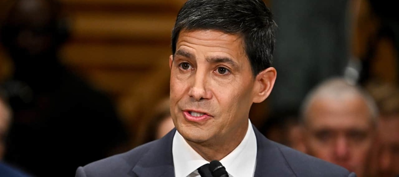 Выступление Уорша в Конгрессе, ВИЭ как бенефициары войны с Ираном и новый этап в развитии ИИ — главное из того, что нельзя было пропустить на этой неделе