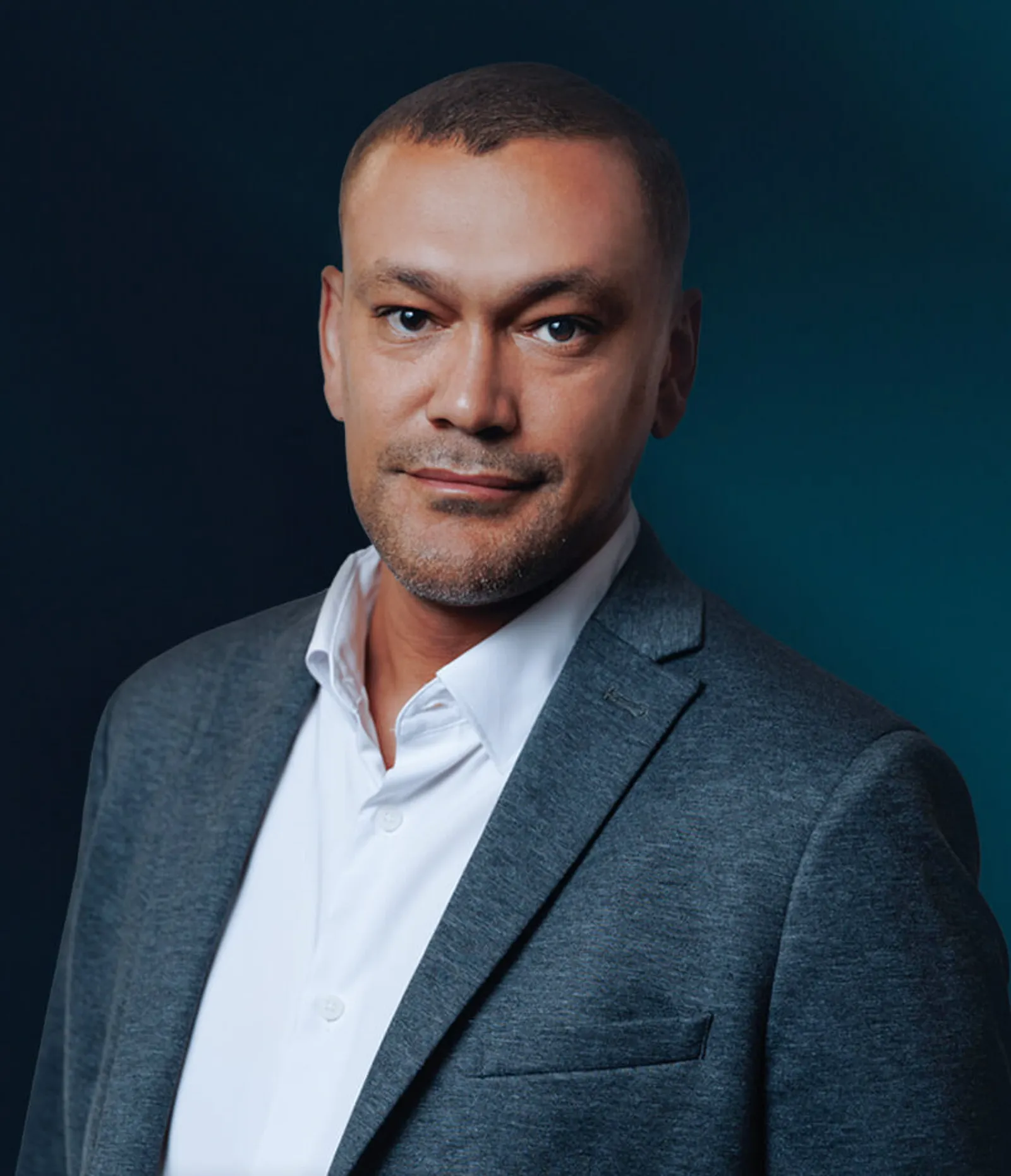 Главный инвестиционный советник — Артем Карлов