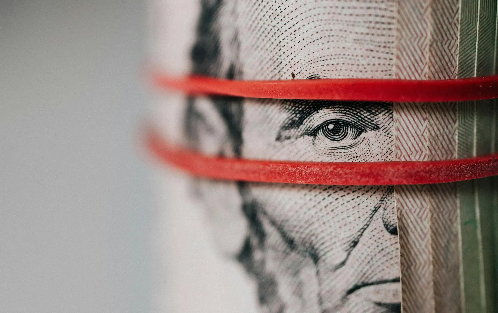 ВВП США снизился впервые с 2022 года. Теперь экономика точно будет в рецессии?